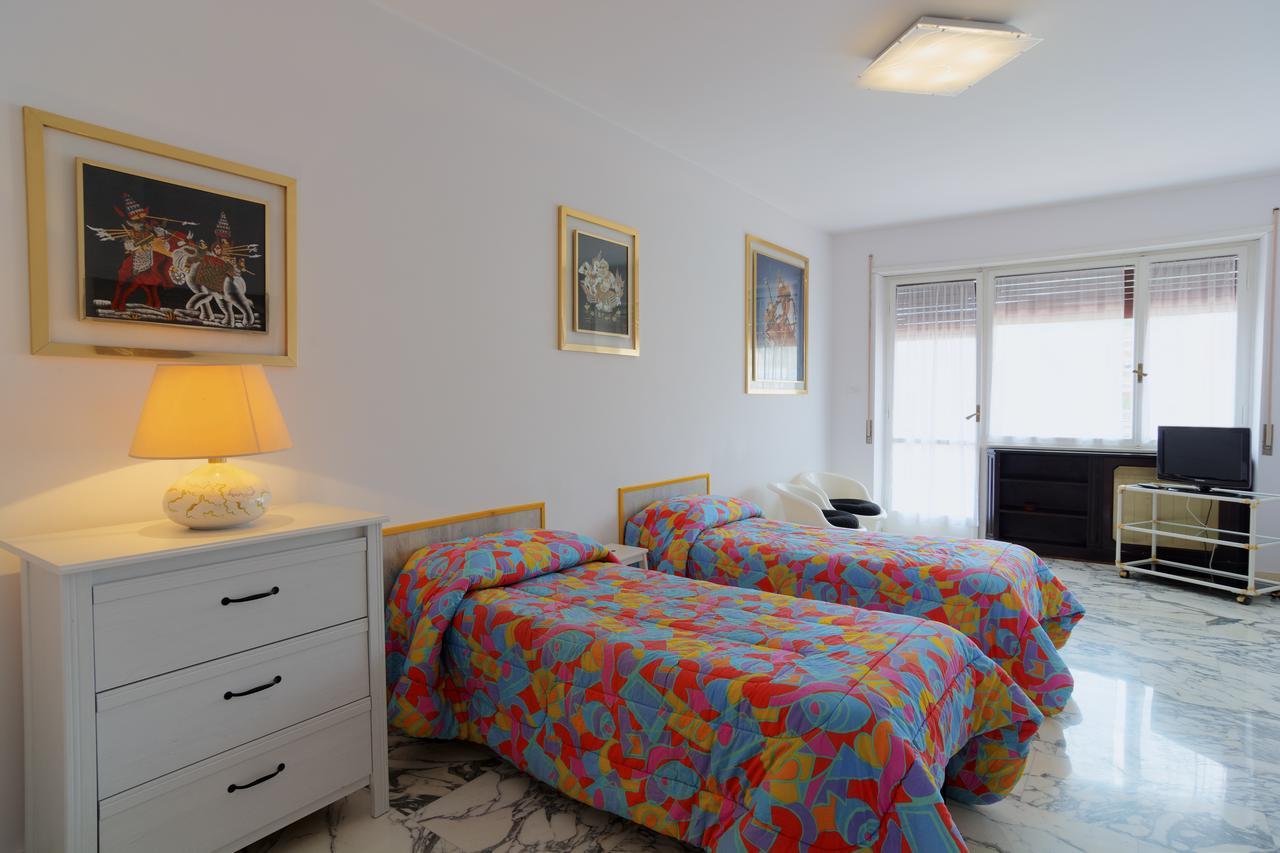 La Casetta Di Nonna Anna - 120 Mq Bright Apartment In Rome Downtown Eksteriør billede