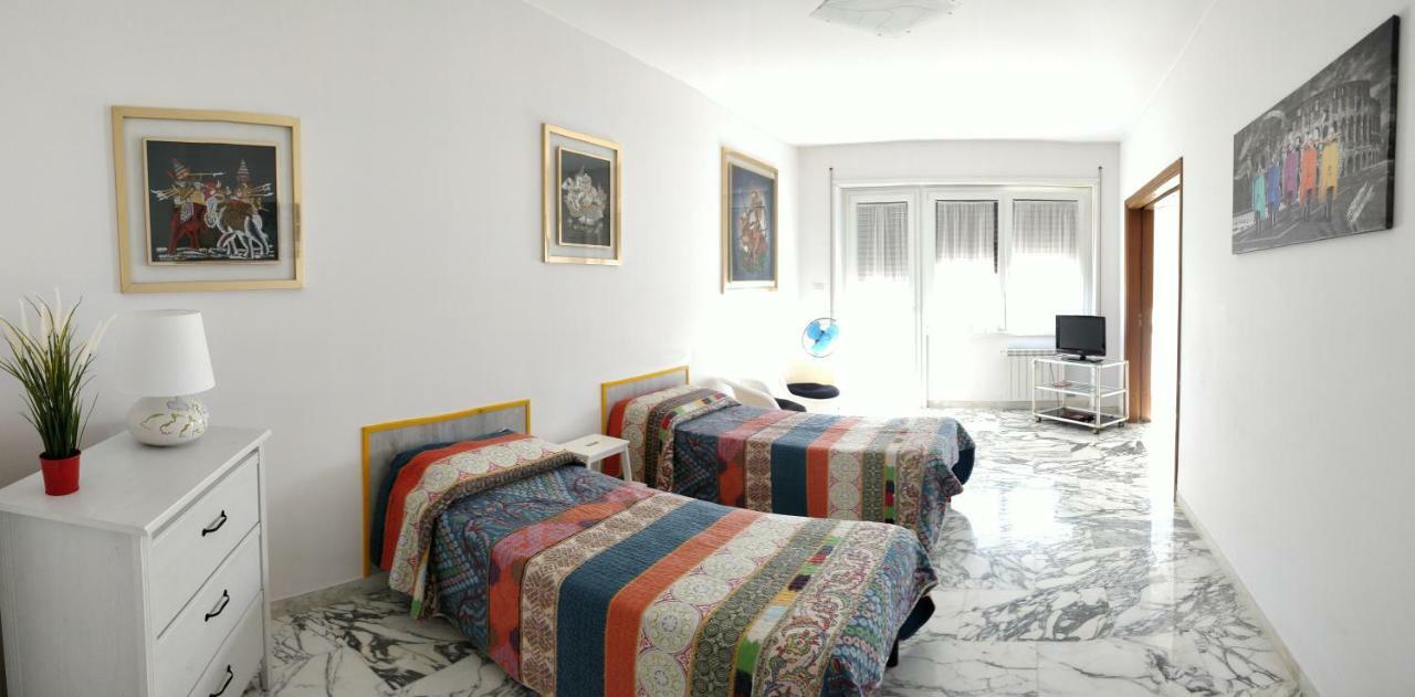 La Casetta Di Nonna Anna - 120 Mq Bright Apartment In Rome Downtown Eksteriør billede